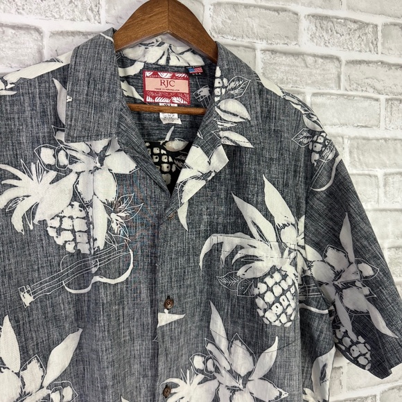 RJC Hawaiian Scratched Charcoal Gray Pineapple Hawaiian Print Button Shirt 2XL - Picture 1 of 6